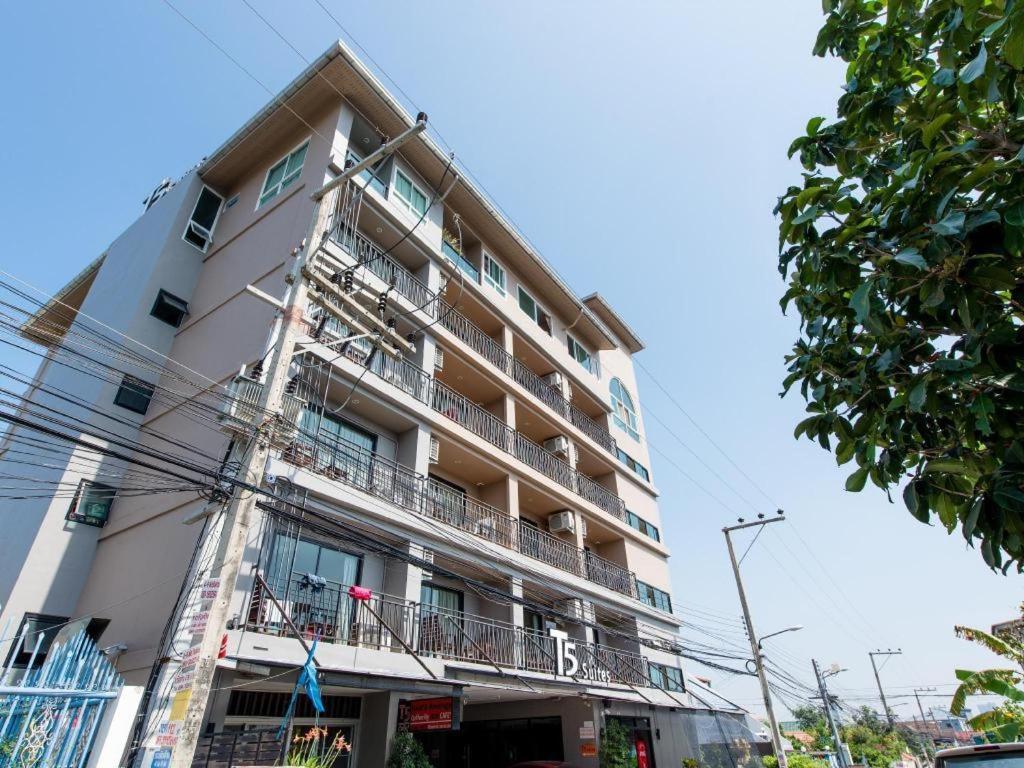T5 Suites Pattaya Esterno foto