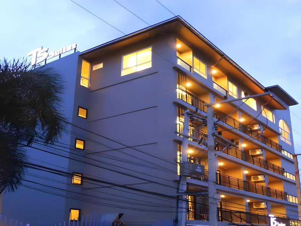 T5 Suites Pattaya Esterno foto
