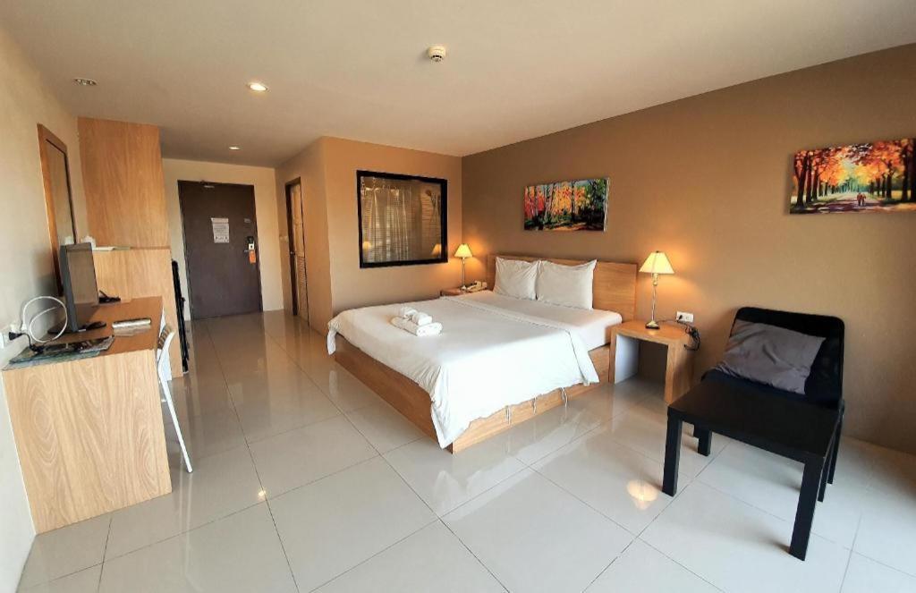 T5 Suites Pattaya Esterno foto