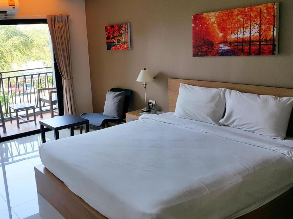 T5 Suites Pattaya Esterno foto