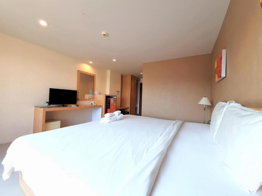 T5 Suites Pattaya Esterno foto