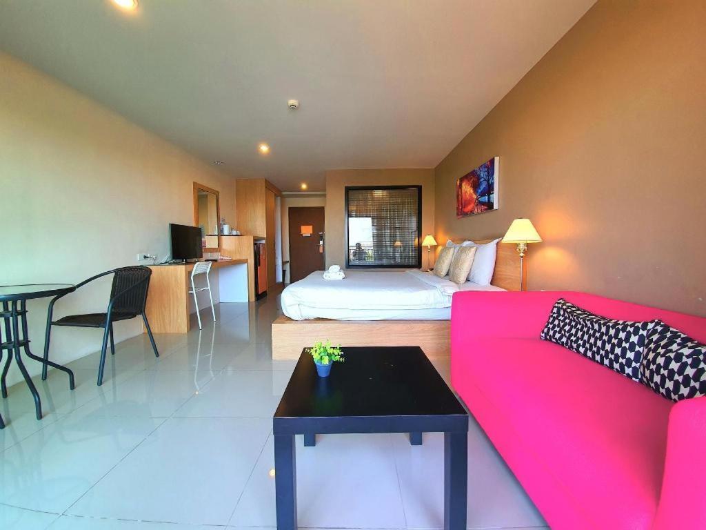 T5 Suites Pattaya Esterno foto