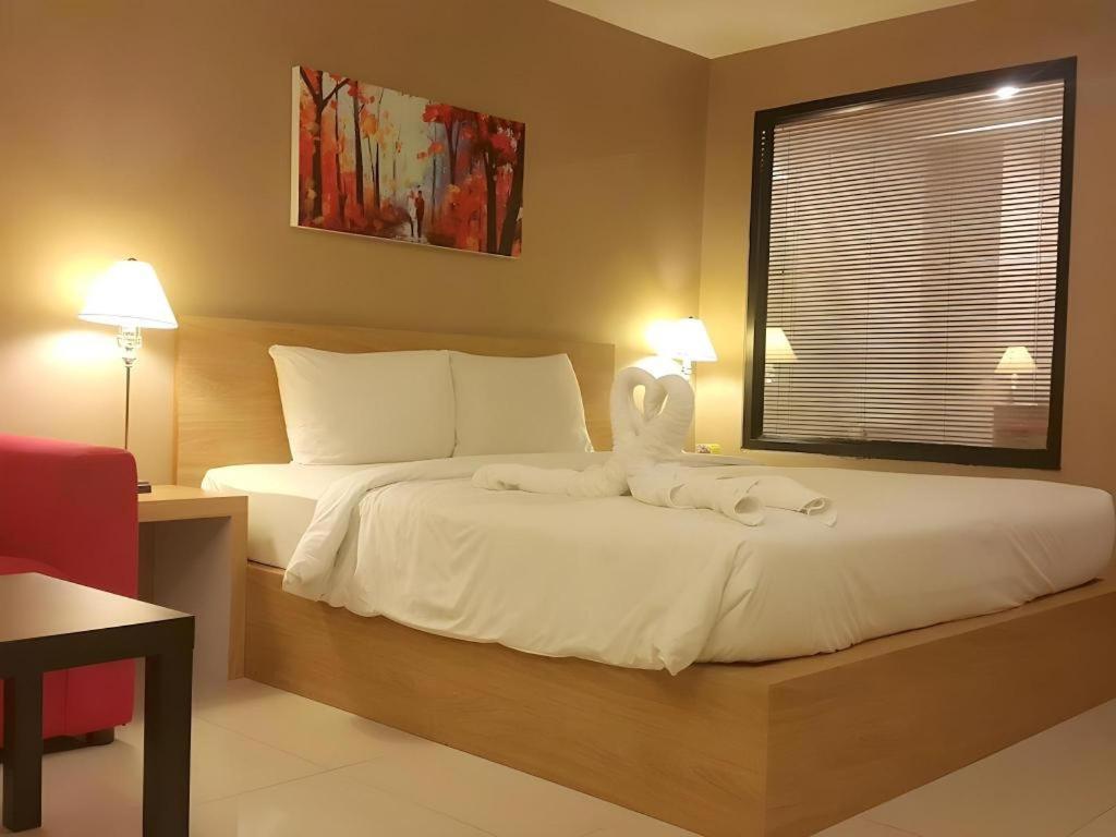 T5 Suites Pattaya Esterno foto